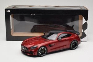 Mercedes AMG GT R C190 Jupiter Red Metallic Minichamps 1:18 155036027 Metall — Bild 6 von 6