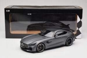 Mercedes AMG GT R C190 Matt Grau Metallic Minichamps 1:18 155036026 Metall — Bild 6 von 6