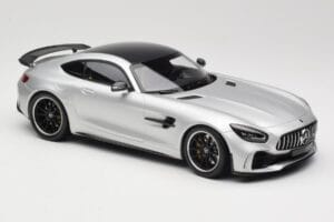 Mercedes AMG GT R C190 Silber Minichamps 1:18 155036025 Metall — Bild 4 von 6