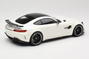 Mercedes AMG GT R C190 Weiß Metallic Minichamps 1:18 155036028 Metall — Bild 2 von 6