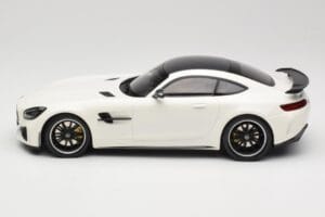 Mercedes AMG GT R C190 Weiß Metallic Minichamps 1:18 155036028 Metall — Bild 3 von 6