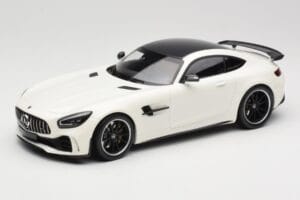 Mercedes AMG GT R C190 Weiß Metallic Minichamps 1:18 155036028 Metall