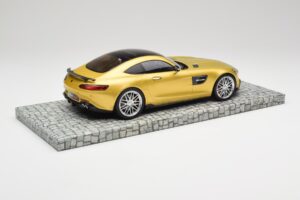 Mercedes Brabus AMG GT S C190 600 Desert Gold Minichamps 1:18 107032522 Metall — Bild 2 von 6