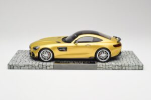Mercedes Brabus AMG GT S C190 600 Desert Gold Minichamps 1:18 107032522 Metall — Bild 3 von 6