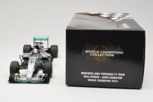 Mercedes AMG Petronas W06 Hybrid #44 L. Hamilton F1 World Champion 2015 Minichamps 1:18 186150044 Metall — Bild 6 von 6
