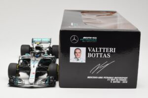 Mercedes AMG Petronas W09 #77 V. Bottas F1 2018 Minichamps 1:18 110180077 Metall — Bild 6 von 6