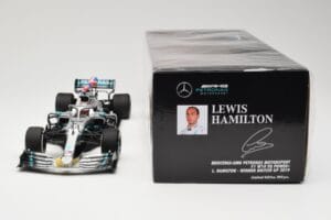 Mercedes AMG Petronas W10 #44 L. Hamilton Winner British GP 2019 Minichamps 1:18 110191044 Metall — Bild 6 von 6