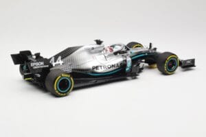 Mercedes AMG Petronas W10 #44 L. Hamilton Winner Chinese GP 2019 Minichamps 1:18 110190344 Metall — Bild 2 von 6