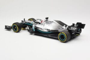 Mercedes AMG Petronas W10 #44 L. Hamilton Winner Chinese GP 2019 Minichamps 1:18 110190344 Metall — Bild 5 von 6