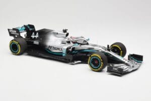 Mercedes AMG Petronas W10 #44 L. Hamilton F1 World Champion 2019 Minichamps 1:18 110190044 Metall — Bild 4 von 6