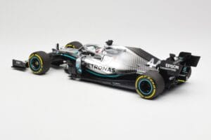 Mercedes AMG Petronas W10 #44 L. Hamilton F1 World Champion 2019 Minichamps 1:18 110190044 Metall — Bild 5 von 6