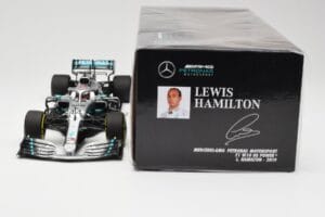 Mercedes AMG Petronas W10 #44 L. Hamilton F1 World Champion 2019 Minichamps 1:18 110190044 Metall — Bild 6 von 6