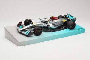 Mercedes AMG Petronas W13 E Performance #44 L. Hamilton 2022 Minichamps 1:18 113220044 Metall — Bild 2 von 6