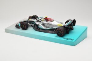Mercedes AMG Petronas W13 E Performance #44 L. Hamilton 2022 Minichamps 1:18 113220044 Metall — Bild 5 von 6