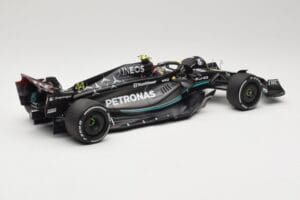 Mercedes AMG Petronas W14 E Performance #44 L. Hamilton Bahrain GP 2023 Minichamps 1:18 110230144 Metall — Bild 2 von 6