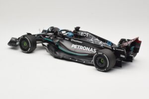 Mercedes AMG Petronas W14 E Performance #63 G. Russell Australian GP 2023 Minichamps 1:18 110230363 Metall — Bild 5 von 6