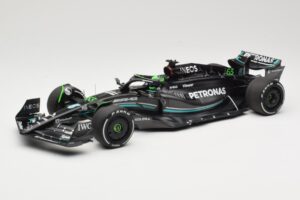 Mercedes AMG Petronas W14 E Performance #63 G. Russell Bahrain GP 2023 Minichamps 1:18 110230163 Metall