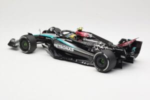 Mercedes AMG Petronas W15 E Performance #44 L. Hamilton 2024 Minichamps 1:18 110240144 Metall — Bild 3 von 6