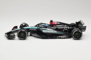 Mercedes AMG Petronas W15 E Performance #63 G. Russell Winner Austrian GP 2024 Minichamps 1:18 110241163 Metall — Bild 3 von 6