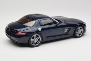 Mercedes SLS AMG C197 Blue Metallic Minichamps 1:18 180039021 Metall — Bild 3 von 8