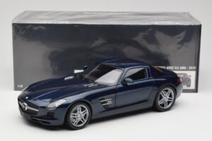 Mercedes SLS AMG C197 Blue Metallic Minichamps 1:18 180039021 Metall — Bild 8 von 8