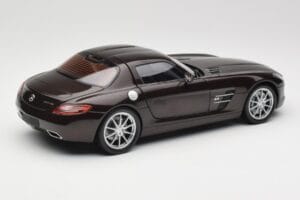 Mercedes AMG SLS C197 Brown Metallic Minichamps 1:18 100039028 Metall — Bild 3 von 8