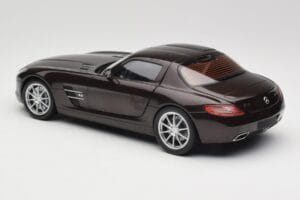 Mercedes AMG SLS C197 Brown Metallic Minichamps 1:18 100039028 Metall — Bild 7 von 8