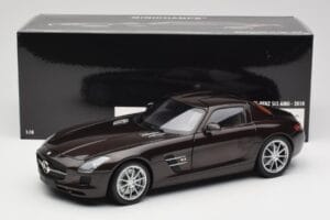 Mercedes AMG SLS C197 Brown Metallic Minichamps 1:18 100039028 Metall — Bild 8 von 8