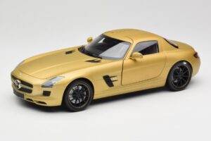 Mercedes AMG SLS C197 Gold Minichamps 1:18 100039024 Metall