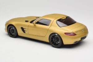 Mercedes AMG SLS C197 Gold Minichamps 1:18 100039024 Metall — Bild 7 von 8