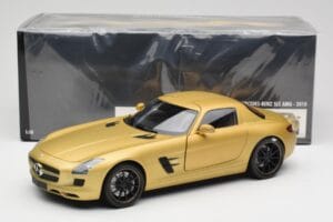 Mercedes AMG SLS C197 Gold Minichamps 1:18 100039024 Metall — Bild 8 von 8