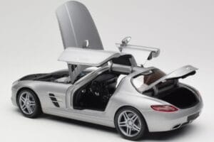 Mercedes AMG SLS C197 Grey Metallic Minichamps 1:18 100039025 Metall — Bild 5 von 8