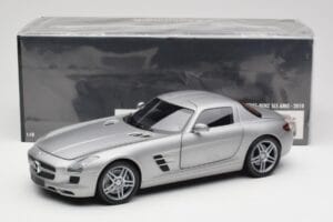 Mercedes AMG SLS C197 Grey Metallic Minichamps 1:18 100039025 Metall — Bild 8 von 8