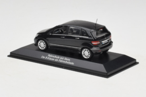 Mercedes B-Class W245 Fahrschule Schwarz Minichamps 1:43 MB005 Metall — Bild 3 von 4