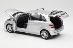 Mercedes B-Class W245 Silber Kyosho 1:18 B66962326 Metall — Bild 5 von 8