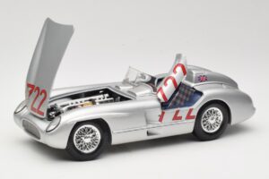 Mercedes 300 SLR W196S #722 S. Moss / D. Jenkinson Mille Miglia Winner 1955 Maisto 1:18 536887 Metall — Bild 2 von 8