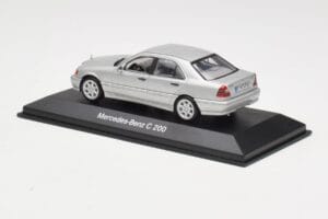 Mercedes C 200 W202 Iridium Silver Minichamps 1:43 B66040488 Metall — Bild 3 von 4