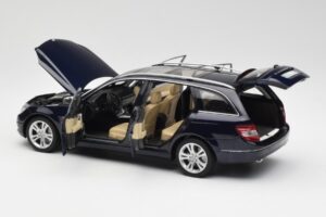 Mercedes C-Class S204 T-Modell Tanzanite Blau AUTOart 1:18 B66962352 Metall — Bild 5 von 8