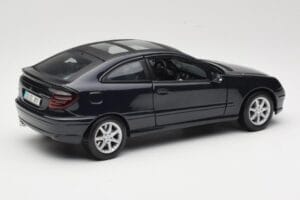 Mercedes C-Class Sports Coupe CL203 Blau Maisto 1:18 B66962124 Metall — Bild 3 von 8