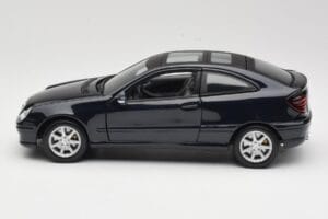Mercedes C-Class Sports Coupe CL203 Blau Maisto 1:18 B66962124 Metall — Bild 4 von 8
