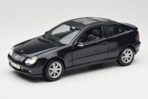 Mercedes C-Class Sports Coupe CL203 Blau Maisto 1:18 B66962124 Metall
