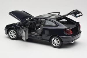 Mercedes C-Class Sports Coupe CL203 Blau Maisto 1:18 B66962124 Metall — Bild 5 von 8