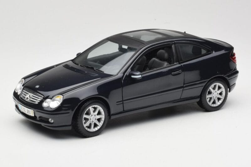 Mercedes C-Class Sports Coupe CL203 Blau Maisto 1:18 B66962124 Metall