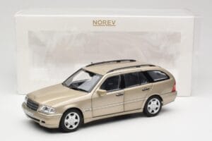 Mercedes C-Class T-Model W202 Smoke Silver Norev 1:18 183388 Metall — Bild 8 von 8