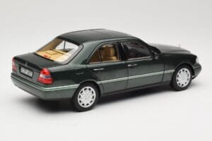 Mercedes C-Class W202 Malachite Green Norev 1:18 183372 Metall — Bild 5 von 8