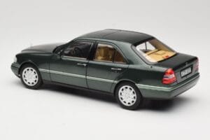 Mercedes C-Class W202 Malachite Green Norev 1:18 183372 Metall — Bild 6 von 8