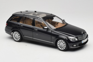Mercedes C-Class W204 Kombi Obsidian Black AUTOart 1:18 B66962349 Metall — Bild 6 von 8