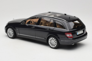 Mercedes C-Class W204 Kombi Obsidian Black AUTOart 1:18 B66962349 Metall — Bild 7 von 8