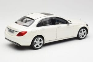 Mercedes C-Class W205 Diamond Weiß Metallic Norev 1:18 B66960256 Metall — Bild 3 von 8