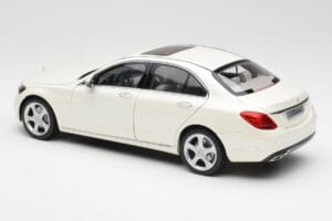 Mercedes C-Class W205 Diamond Weiß Metallic Norev 1:18 B66960256 Metall — Bild 7 von 8